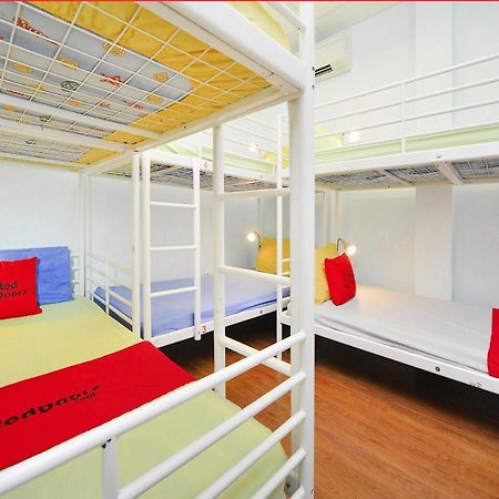 RedDoorz Hostel @ Clarke Quay Singapore Buitenkant foto