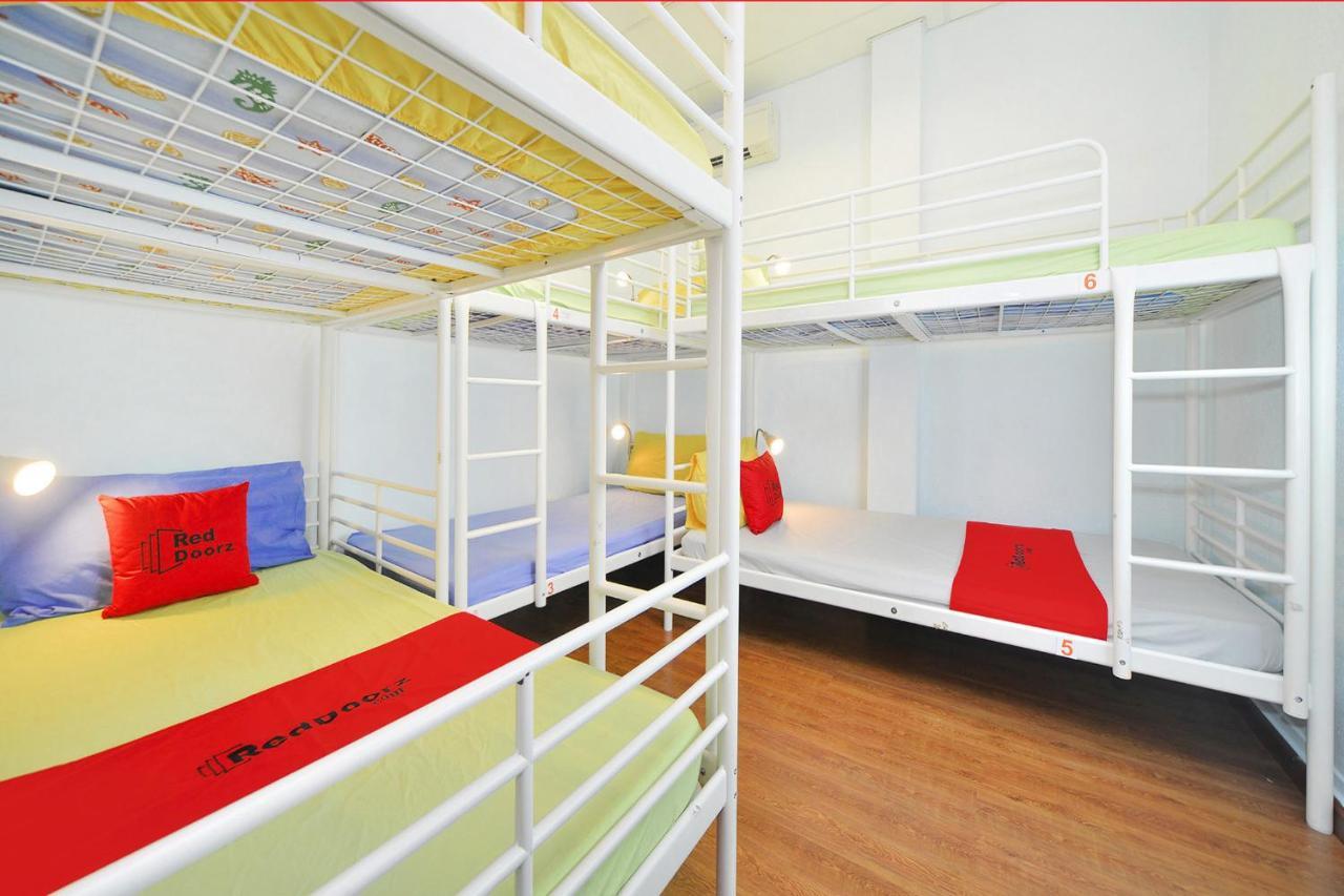 RedDoorz Hostel @ Clarke Quay Singapore Buitenkant foto