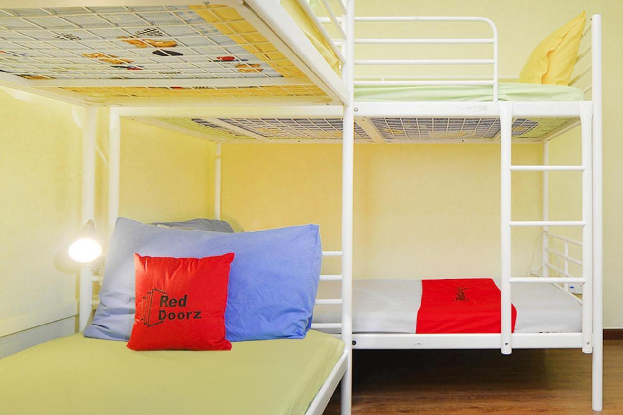 RedDoorz Hostel @ Clarke Quay Singapore Buitenkant foto